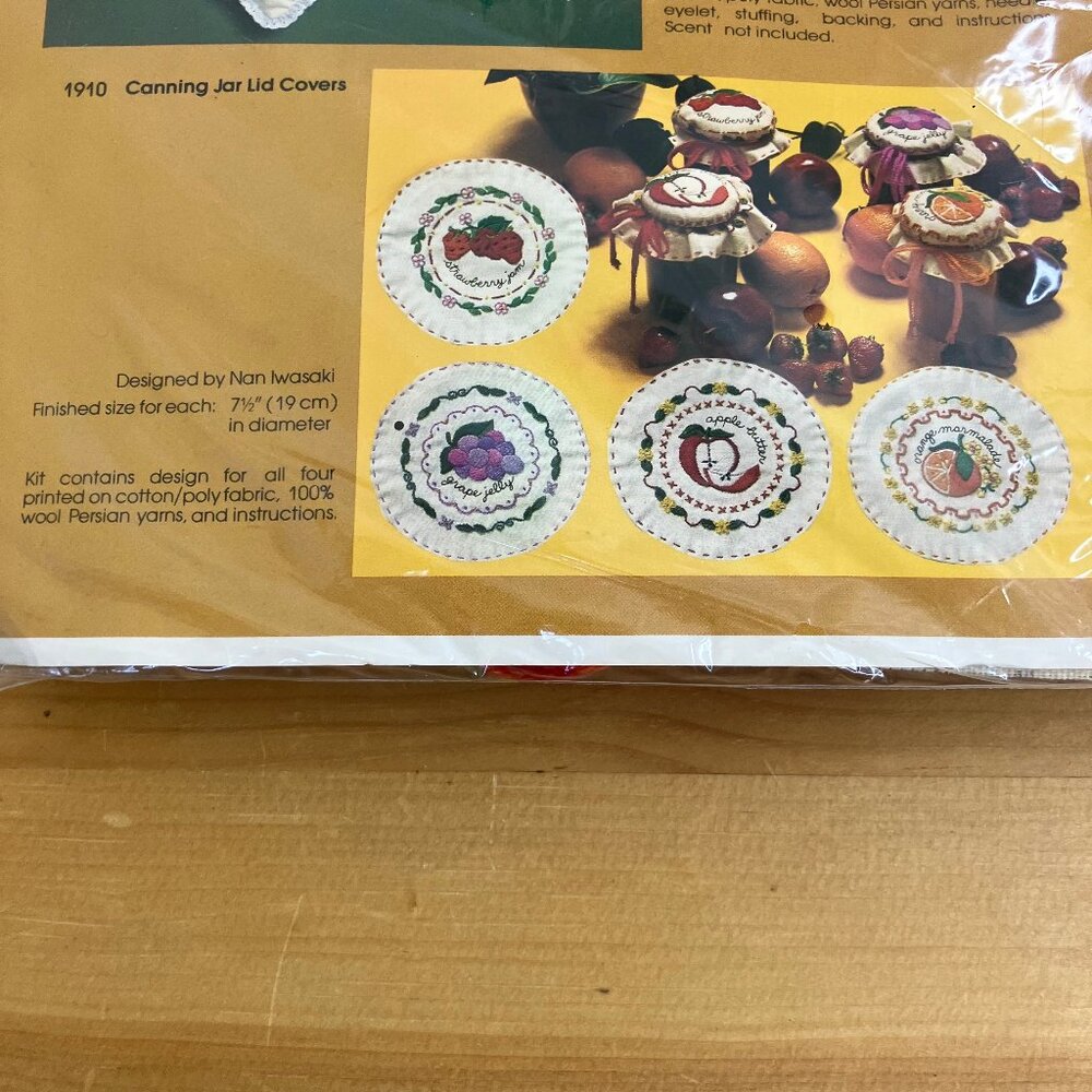 Creative Circle Fruit Jam Lid Covers Crewel Kit 1910 Vintage Apple Grape Orange